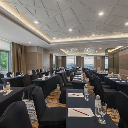 מלון סן פדרו מקאטי Ascott Makati מראה חיצוני תמונה